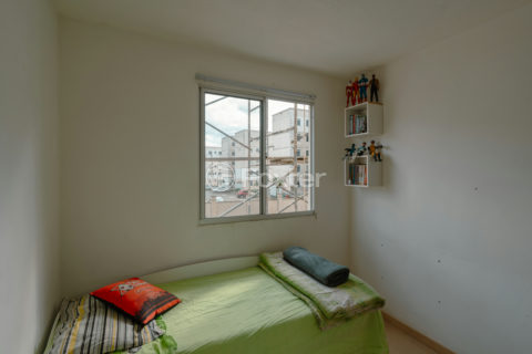 Image 37 - 916732
