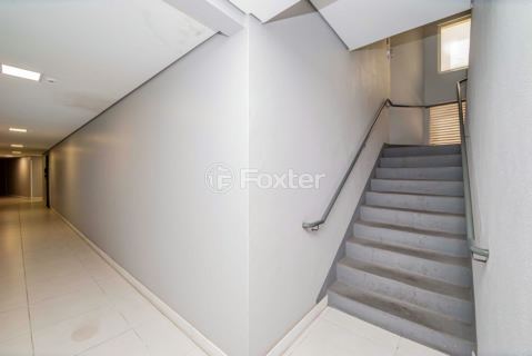 Image 7 - 8972