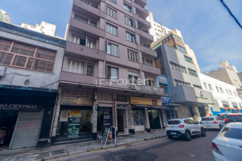 Image 15 - 852582