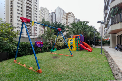 Image 38 - 1002858