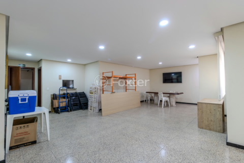 Image 35 - 1002858