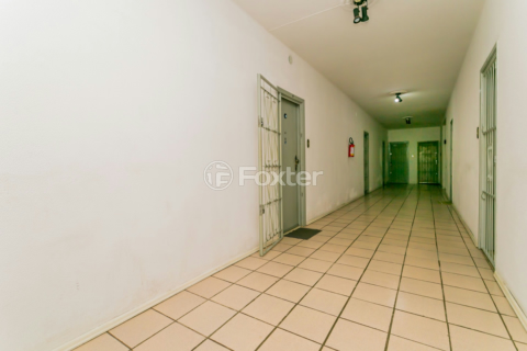 Image 22 - 1008473