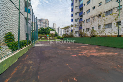 Image 38 - 984246