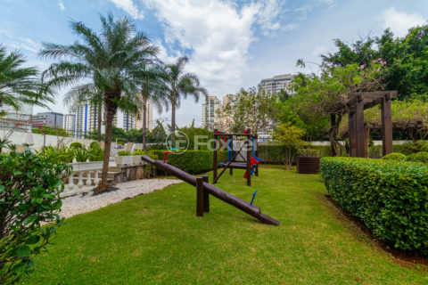 Image 37 - 984246