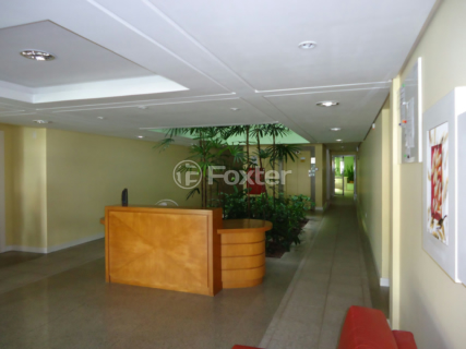 Image 21 - 1019342