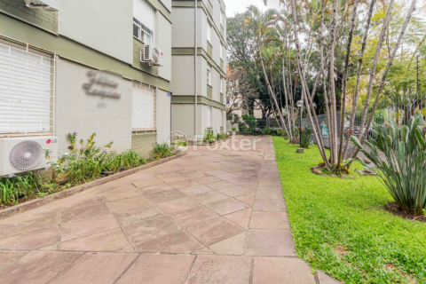 Image 39 - 928380