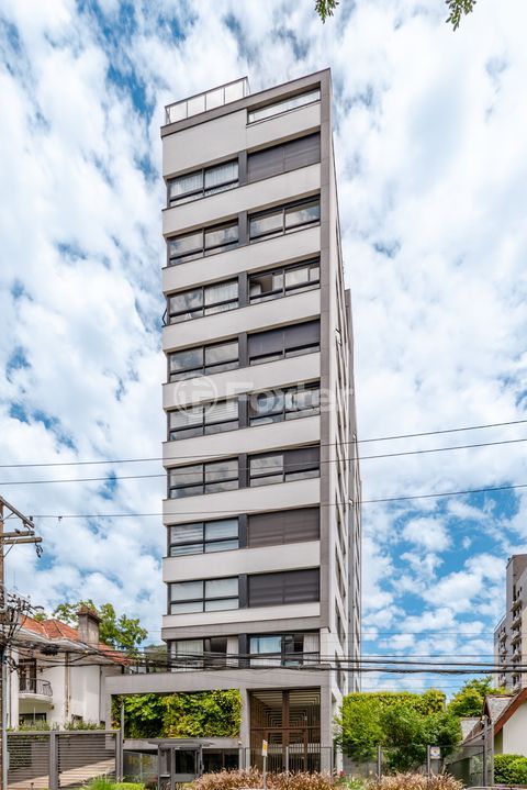 Image 37 - 1017431