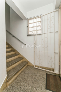 Image 33 - 879575