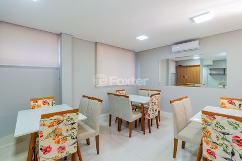 Image 4 - 1004483
