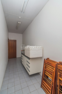 Image 32 - 855977