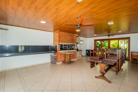 Image 62 - 852561