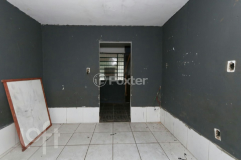 Image 32 - 1000047