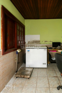 Image 20 - 1000093