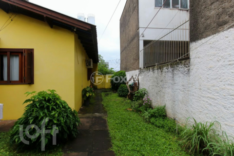 Image 1 - 1000111