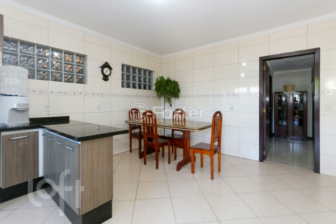 Image 35 - 1000123