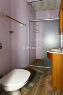 Image 8 - 1000136