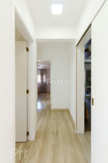 Image 30 - 1000152