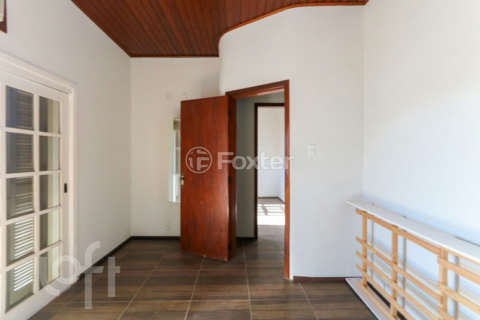 Image 21 - 1000166