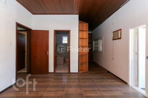 Image 25 - 1000166