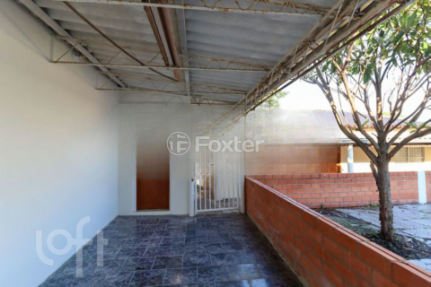 Image 20 - 1000195