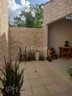 Image 27 - 1000204