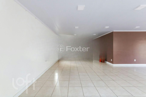 Image 30 - 1000204