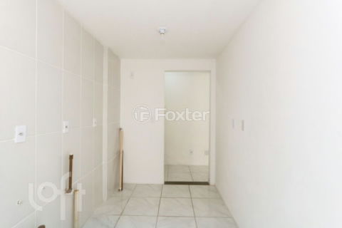 Image 3 - 1000209