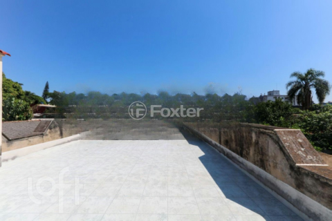 Image 31 - 1000227