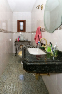 Image 3 - 1000227