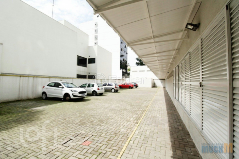 Image 1 - 1000228