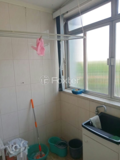 Image 17 - 1000237