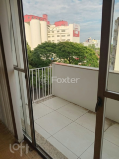 Image 1 - 1000237