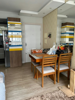 Image 10 - 1000275