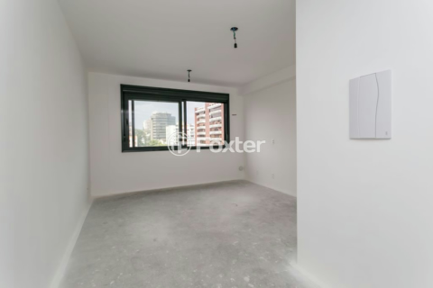 Image 1 - 1000301