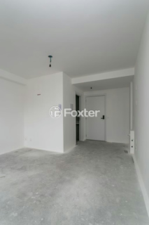 Image 2 - 1000301