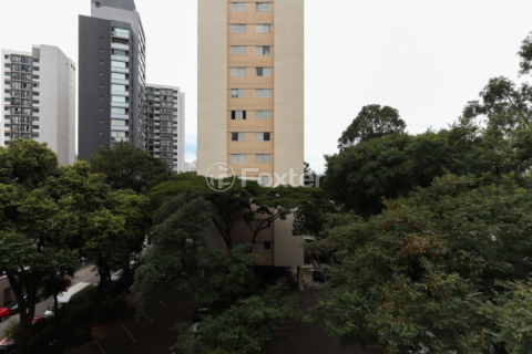 Image 13 - 1000332