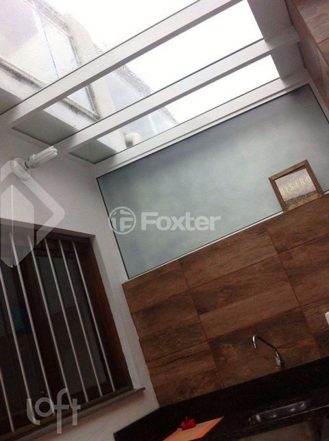 Image 4 - 1000339