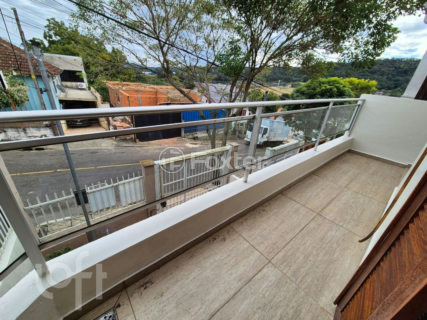 Image 10 - 1000339