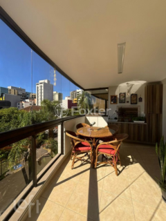 Image 31 - 1000341