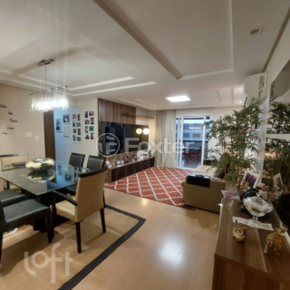 Image 3 - 1000341