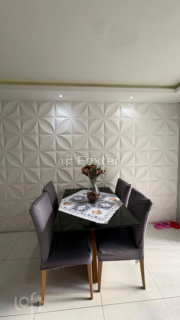 Image 3 - 1000342
