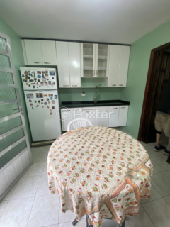 Image 15 - 1000343