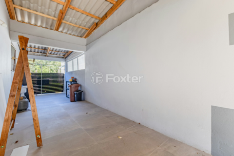 Image 41 - 1000344