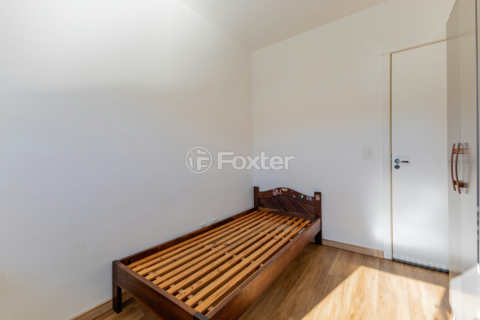 Image 32 - 1000344