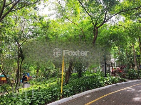 Image 6 - 1000411