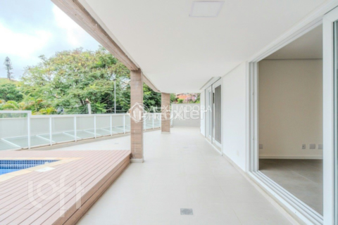 Image 4 - 1000471