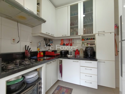 Image 4 - 1000493