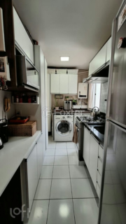 Image 4 - 1000523