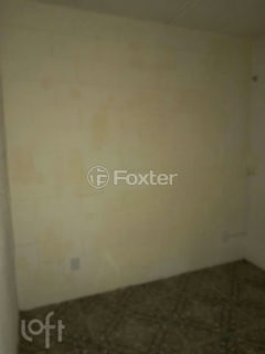 Image 39 - 1000538