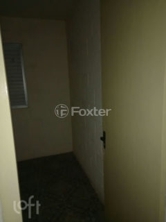 Image 40 - 1000538